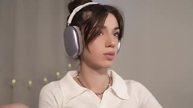 mystica  online show from 11/28/25, 09:09