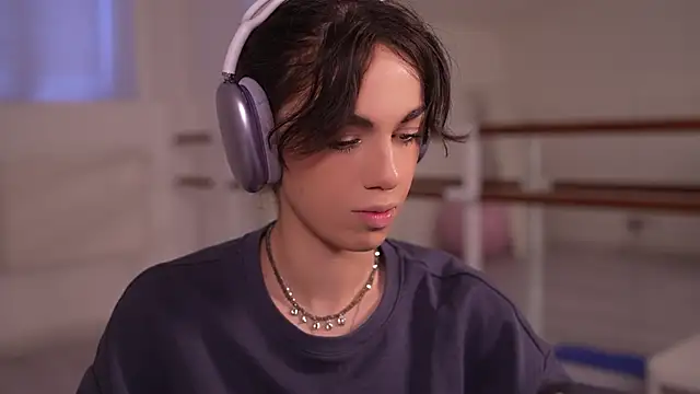 mystica  online show from 10/24/25, 06:12