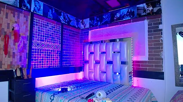 kriss sweetboobs10 online show from 03/24/26, 12:38