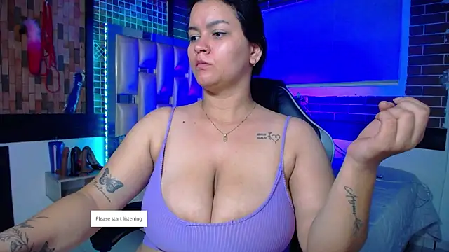 Snapshot of kriss_sweetboobs10 chatting on 04/21/26, 12:45 kriss sweetboobs10 online show from 04/21/26, 12:45