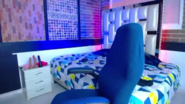 kriss sweetboobs10 online show from 02/01/26, 12:03