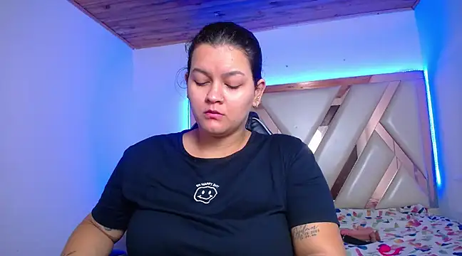 Snapshot of kriss_sweetboobs10 chatting on 03/16/25, 11:05 kriss sweetboobs10 online show from 03/16/25, 11:05