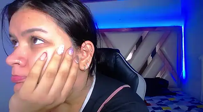 Snapshot of kriss_sweetboobs10 chatting on 03/22/25, 12:25 kriss sweetboobs10 online show from 03/22/25, 12:25