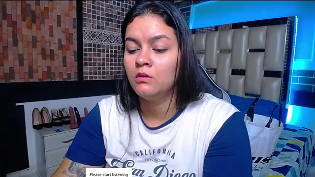 Snapshot of kriss_sweetboobs10 chatting on 10/21/25, 12:15 kriss sweetboobs10 online show from 10/21/25, 12:15