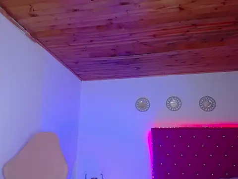 kriss sweetboobs10 online show from 01/10/26, 12:11