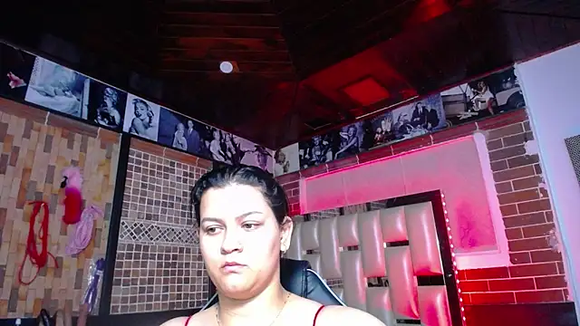 kriss sweetboobs10 online show from 04/08/26, 12:50