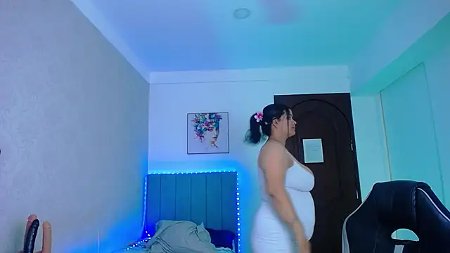 kriss sweetboobs10 online show from 02/08/26, 10:35