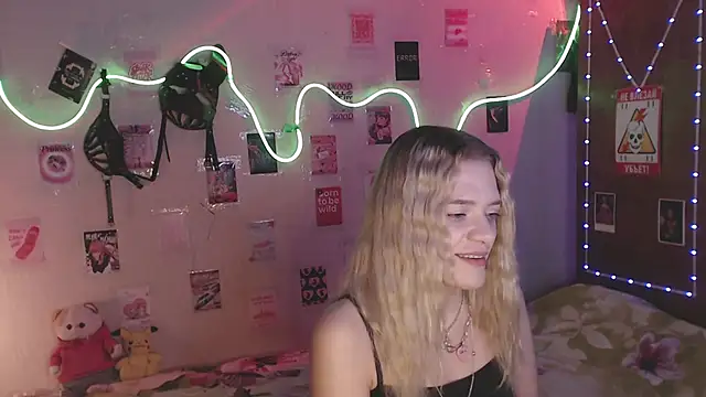 Your Horny Friends online show from 11/05/25, 10:29