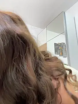 CelineReys online show from 11/28/25, 05:57