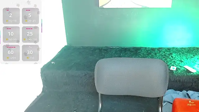 Snapshot of Nathaly_Rose1126 chatting on 10/24/25, 01:32 Nathaly Rose1126 online show from 10/24/25, 01:32