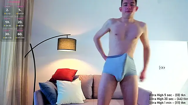 Snapshot of Danny__Magic chatting on 01/10/26, 07:47 Danny Magic online show from 01/10/26, 07:47