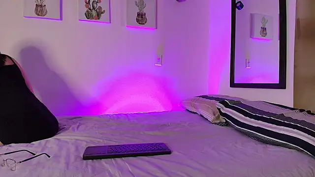 pleasurecompany3 online show from 01/11/26, 04:41