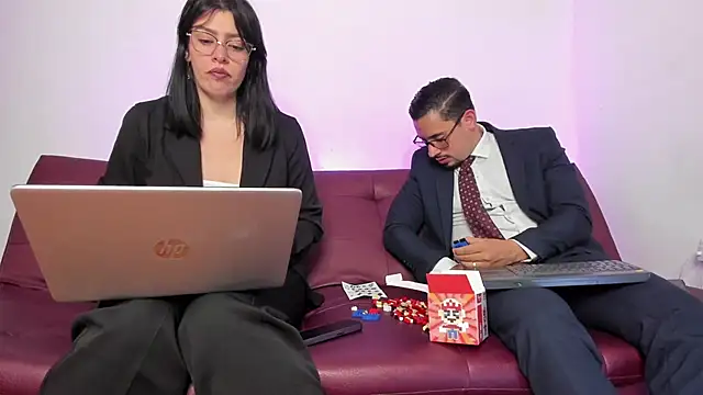 pleasurecompany3 online show from 09/25/25, 08:26