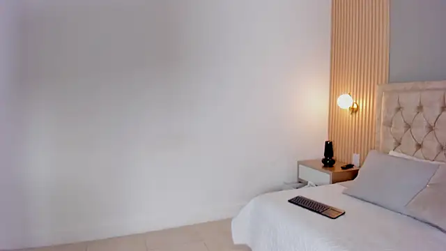 Hera goddesss online show from 10/14/25, 07:14