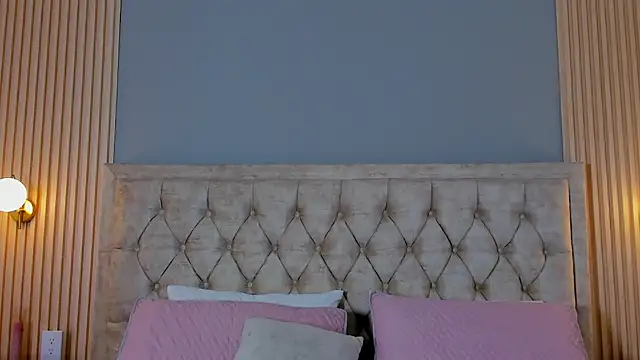 Hera goddesss online show from 09/27/25, 07:53