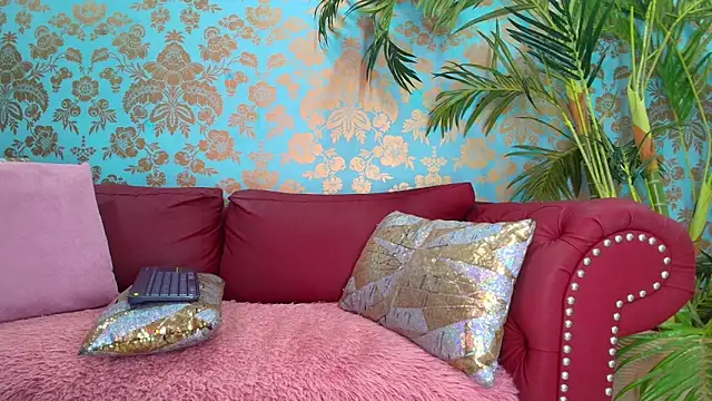 EmmaReyez online show from 12/04/25, 05:34