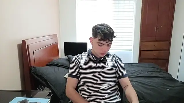 lukeboyce33 online show from 02/26/26, 10:32