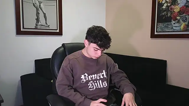 lukeboyce33 online show from 05/29/26, 01:44