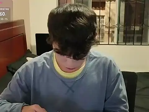 lukeboyce33 online show from 02/18/26, 12:41