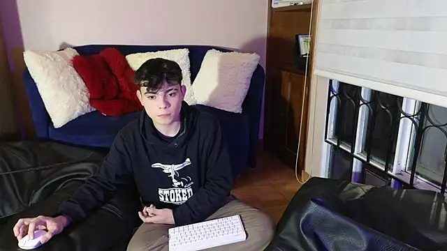 lukeboyce33 online show from 01/06/26, 01:42