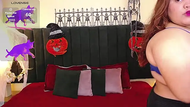 ailyn maury online show from 11/04/25, 01:42