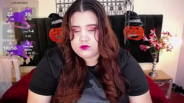 ailyn maury online show from 11/02/25, 01:21