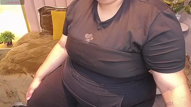 ailyn maury online show from 04/12/26, 01:58