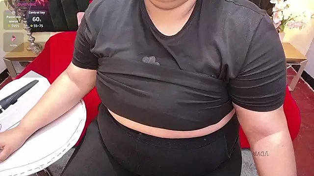 Snapshot of ailyn_maury chatting on 01/18/26, 01:20 ailyn maury online show from 01/18/26, 01:20