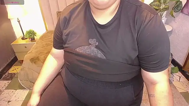 ailyn maury online show from 04/11/26, 01:37