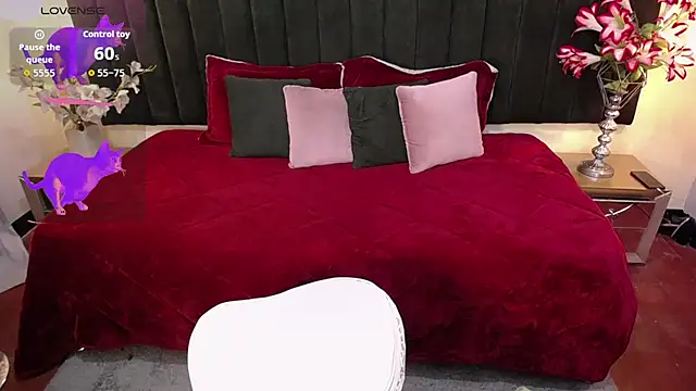 ailyn maury online show from 11/07/25, 01:32