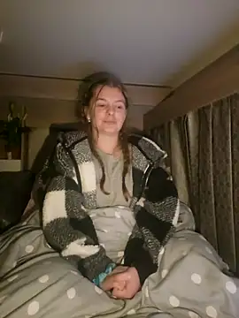 Snapshot of Amesthyst_destiny chatting on 11/22/25, 01:04 Amesthyst destiny online show from 11/22/25, 01:04