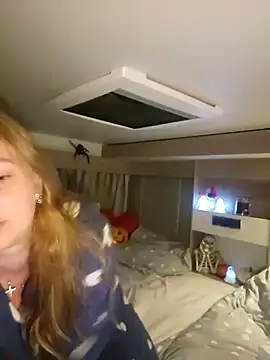 Snapshot of Amesthyst_destiny chatting on 10/30/25, 11:23 Amesthyst destiny online show from 10/30/25, 11:23