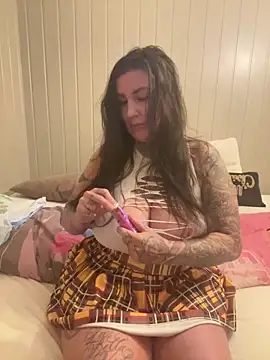 Badgyalbella online show from 04/11/26, 07:17