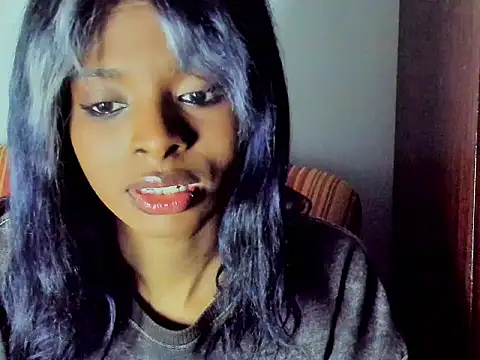 Snapshot of amy_cortezz1 chatting on 02/19/26, 09:45 amy cortezz1 online show from 02/19/26, 09:45