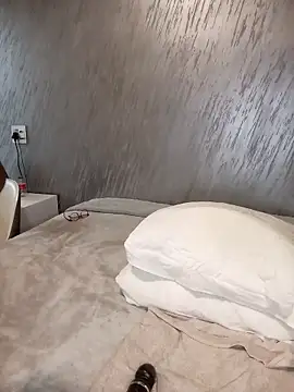 Hotytoty26 online show from 10/28/25, 02:45