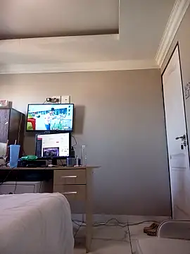 Hotytoty26 online show from 10/04/25, 02:07