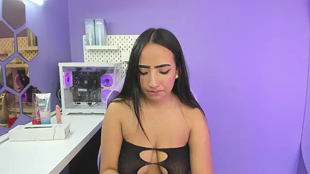 Alice 26  online show from 03/11/26, 02:11