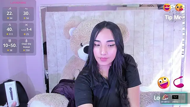 Alice 26  online show from 11/20/25, 01:45