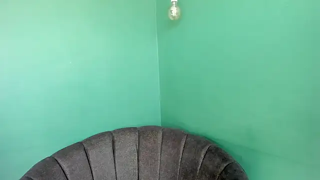 Alice 26  online show from 11/29/25, 02:50