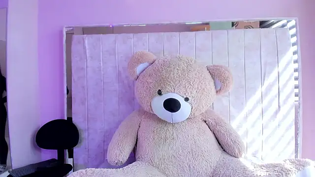 Alice 26  online show from 02/25/26, 02:06