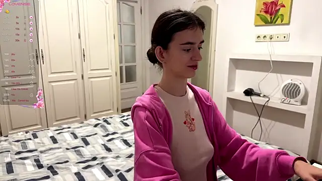 TwinTemptations online show from 10/06/25, 06:52