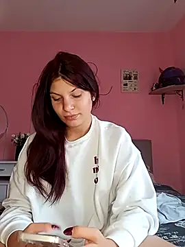 Snapshot of MeCherryy chatting on 09/28/25, 02:24 MeCherryy online show from 09/28/25, 02:24