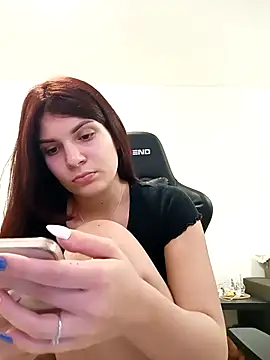 Snapshot of MeCherryy chatting on 12/05/25, 02:04 MeCherryy online show from 12/05/25, 02:04