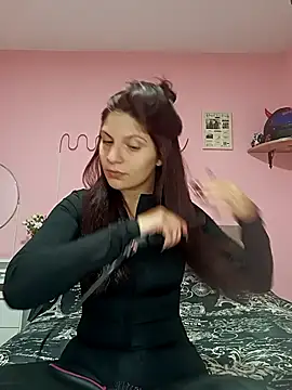 Snapshot of MeCherryy chatting on 09/26/25, 07:43 MeCherryy online show from 09/26/25, 07:43