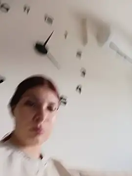 MeCherryy online show from 05/20/26, 02:03