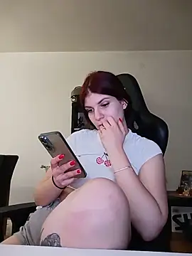 MeCherryy online show from 05/17/26, 07:36