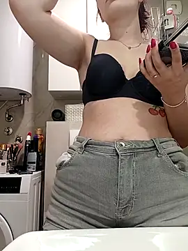 MeCherryy online show from 05/13/26, 05:20
