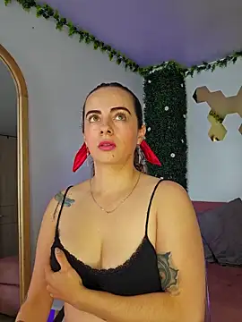 Snapshot of Sairy_ chatting on 04/08/26, 01:56 Sairy online show from 04/08/26, 01:56