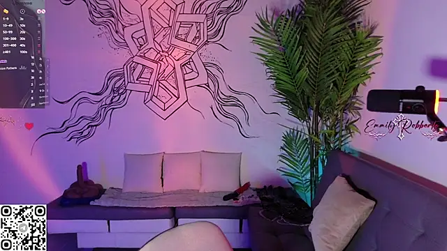 Emmi Roberts online show from 04/13/26, 02:04