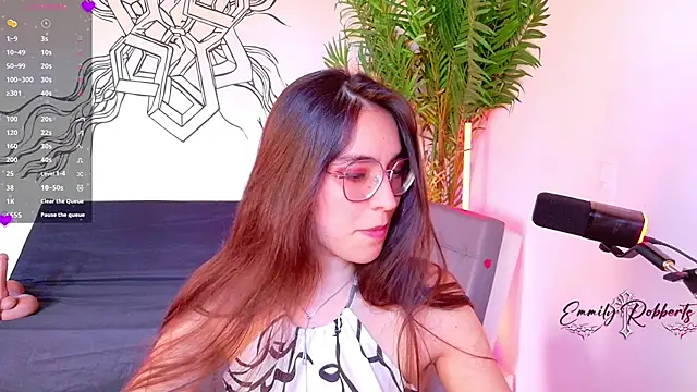 Emmi Roberts online show from 03/07/26, 09:42